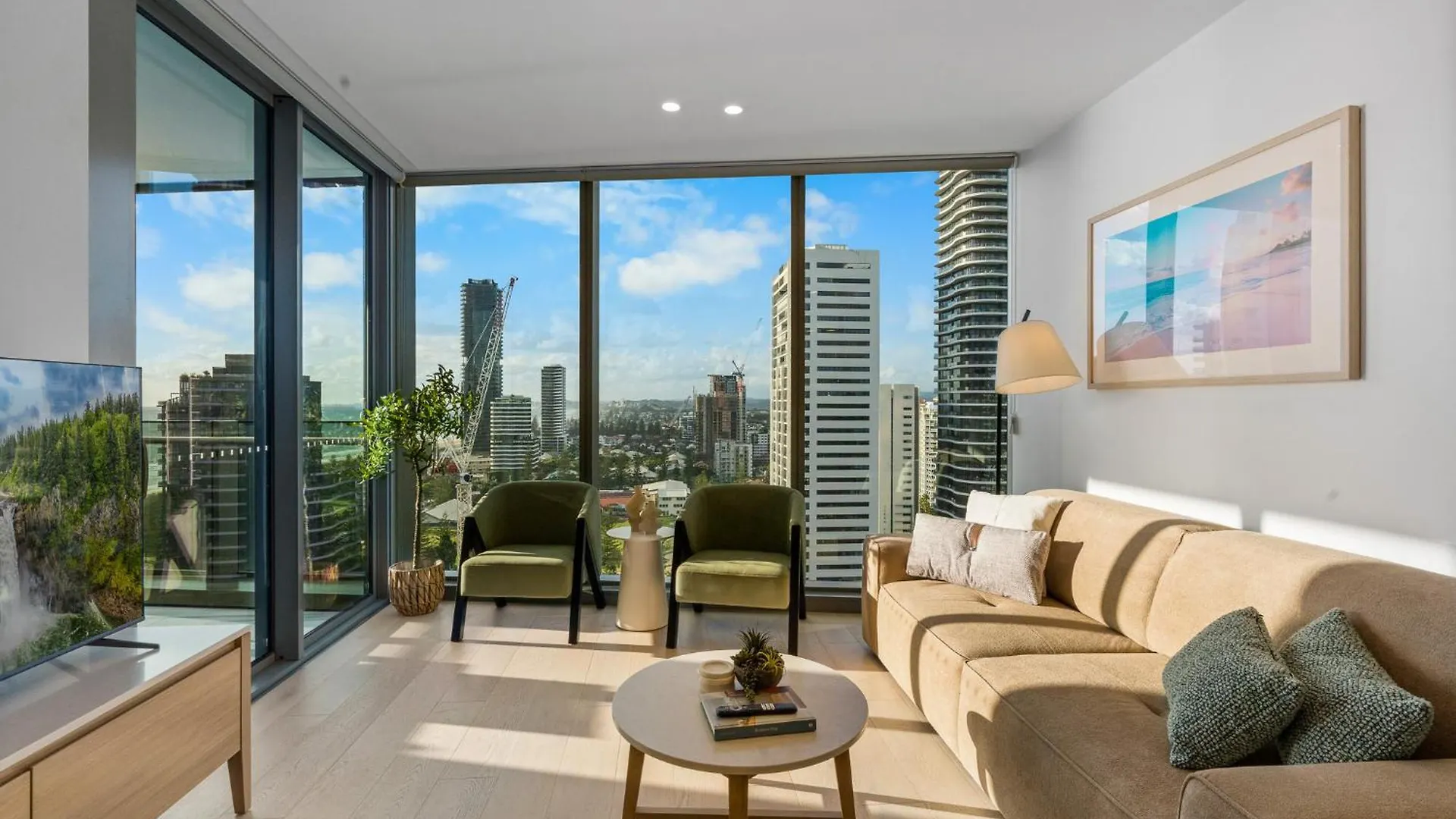 The Vista Coastline View 2Br Unit In Signature Broadbeach With Parking And Pool Gold Coast Australia
