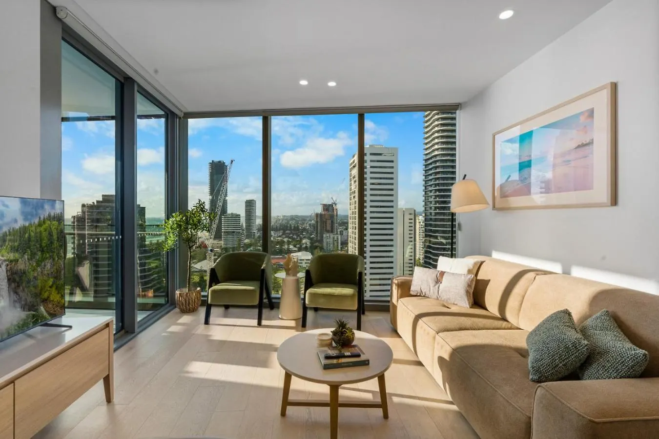 Apartment The Vista Coastline View 2Br Unit In Signature Broadbeach With Parking And Pool Gold Coast