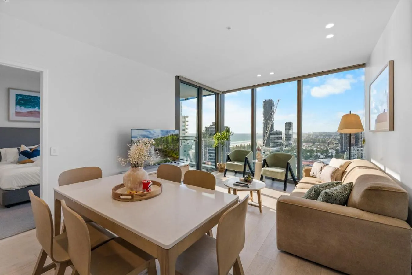 Apartment The Vista Coastline View 2Br Unit In Signature Broadbeach With Parking And Pool Gold Coast